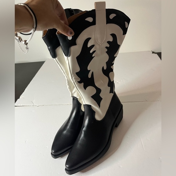 SHEIN Women’s Black & White Western Cowboy Boots Size 9 - BNWT - Picture 6 of 16